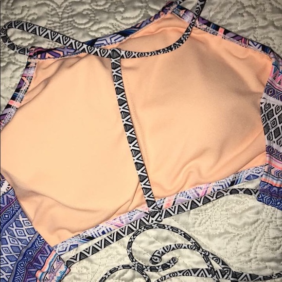 SWIM TOP - Picture 2 of 2